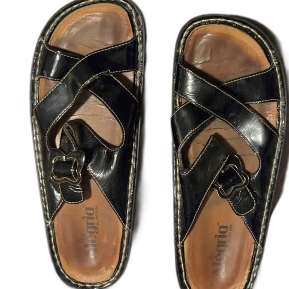 Algeria shoes